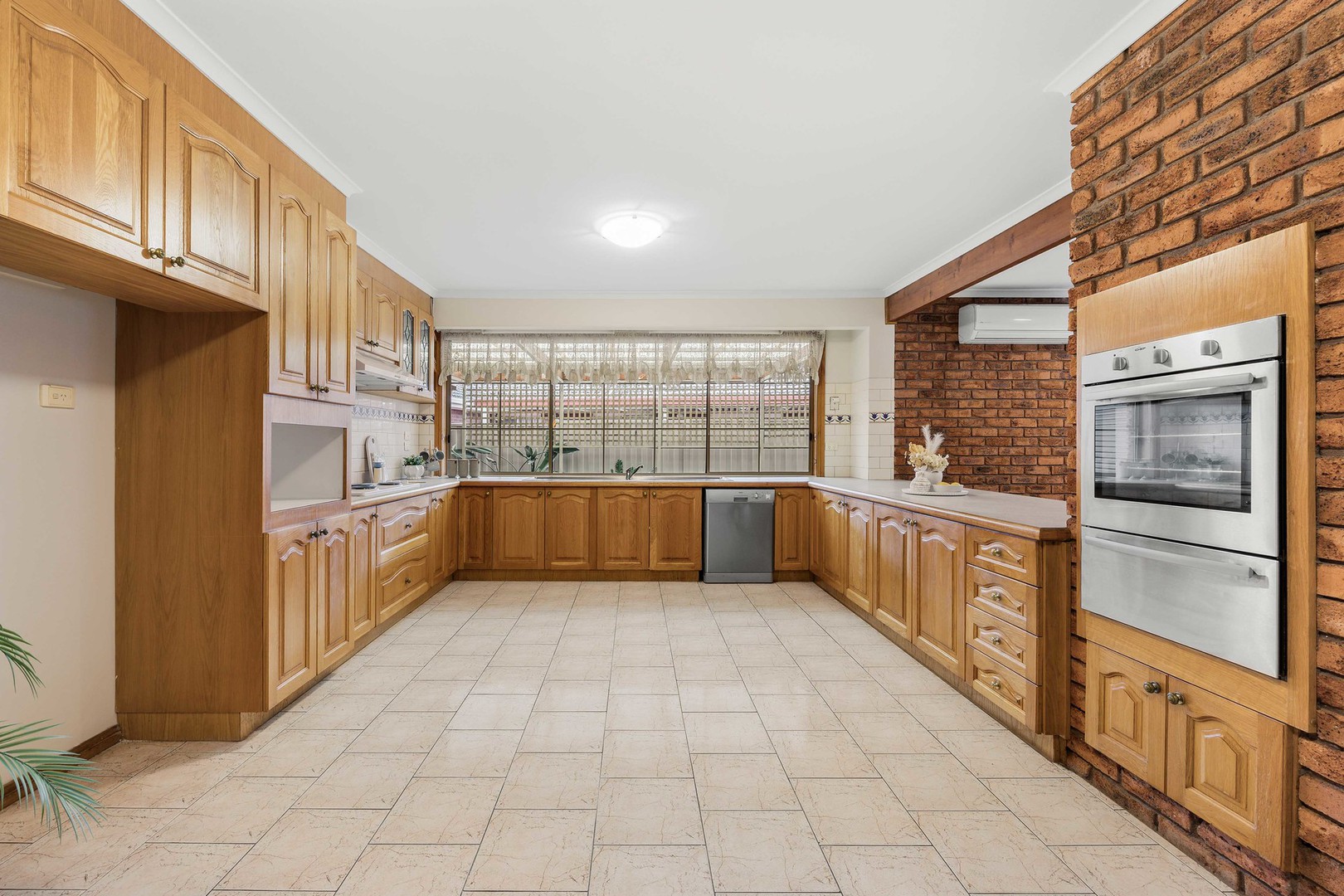 81 Truro Crescent, Taylors Lakes, VIC 3038, Keilor Lodge - Thumbnail 6