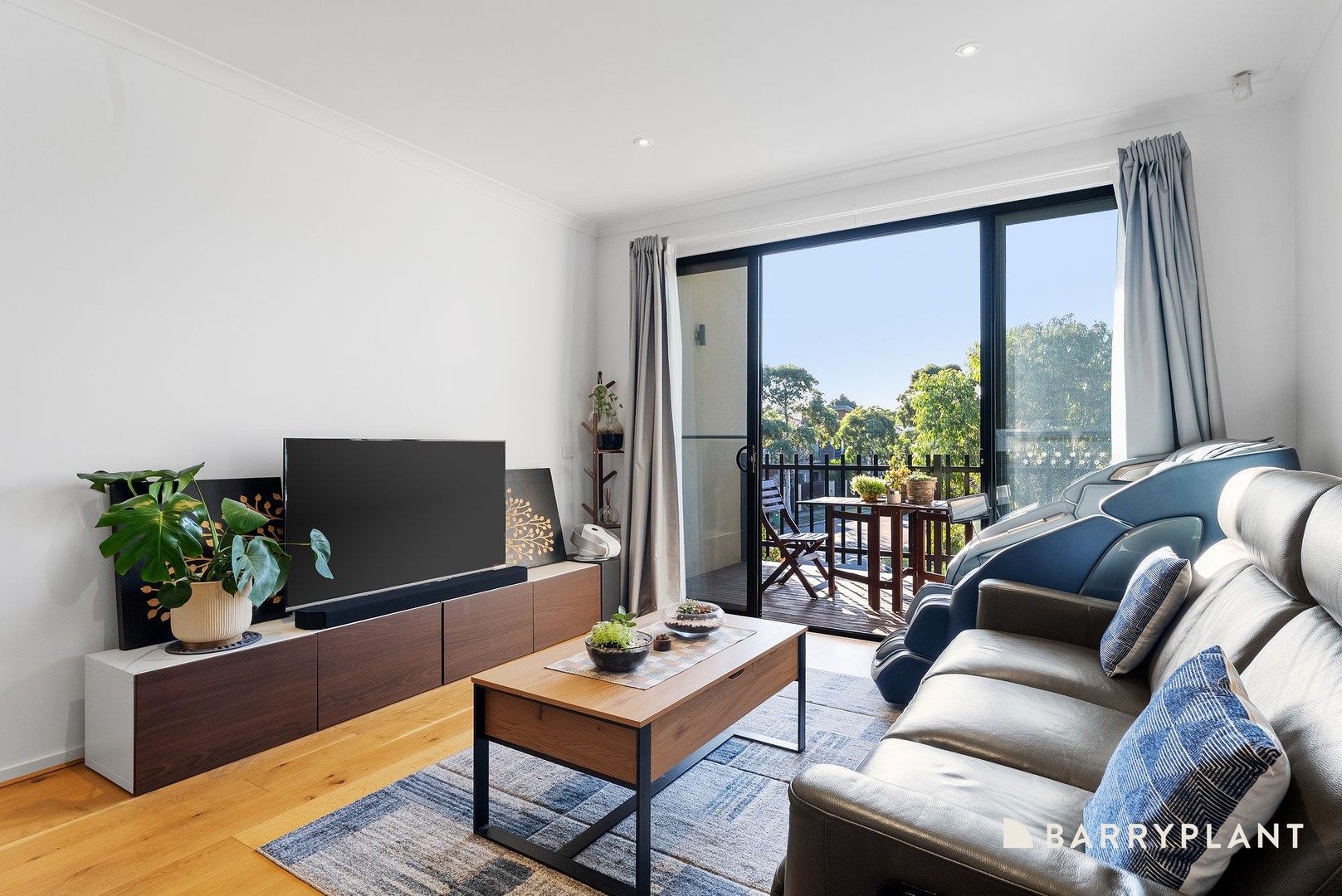 81 Ulmara Pkwy, Maidstone, VIC 3012 - Thumbnail 2 - 04/07/2025