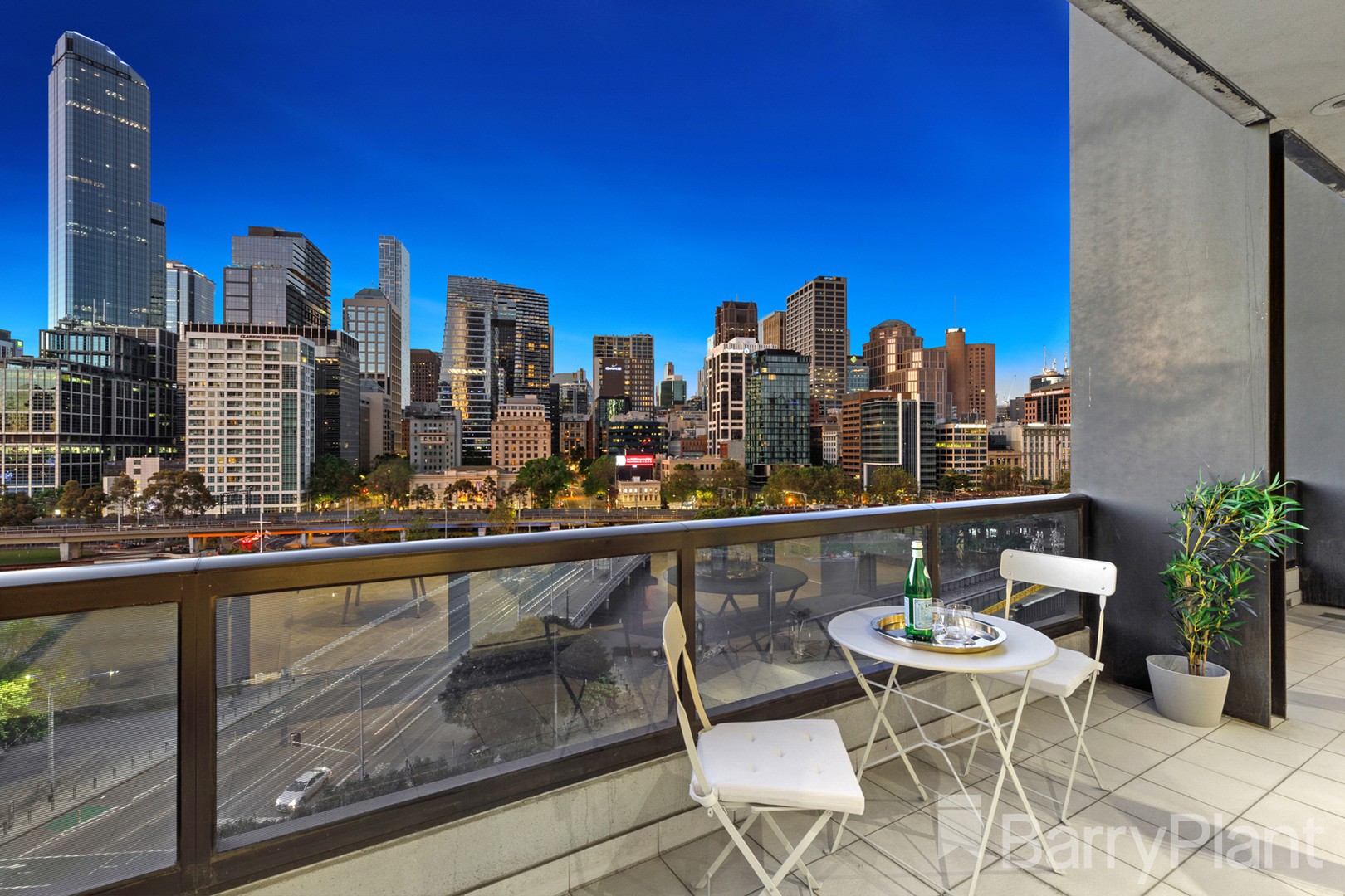 810/1 Queensbridge SquareSouthbank, VIC 3006, Southbank - Thumbnail 2