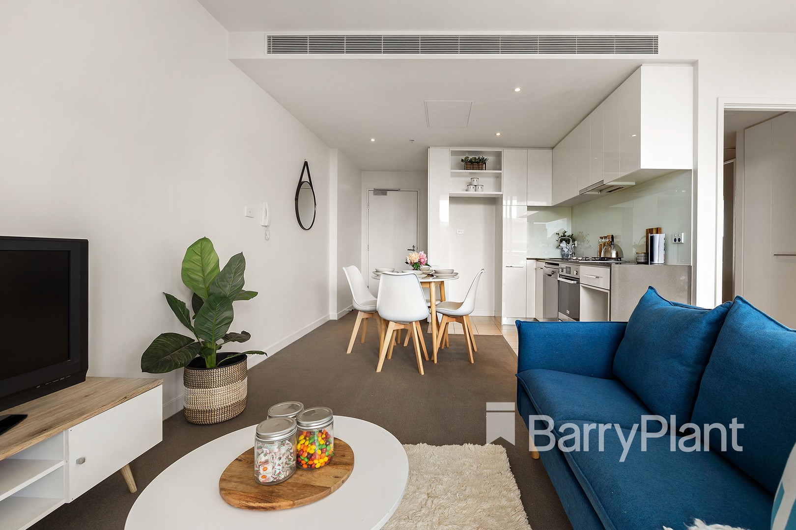 813/8 Marmion PlaceDocklands, VIC 3008, Docklands - Thumbnail 2