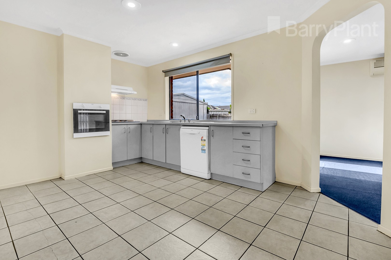 82 Banbury Crescent, Craigieburn, VIC 3064 - Thumbnail 2 - 07/01/2026