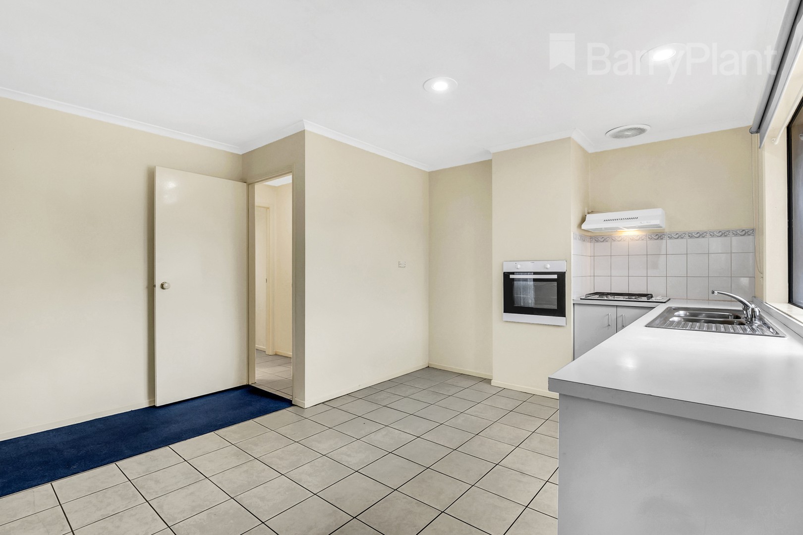 82 Banbury Crescent, Craigieburn, VIC 3064, Craigieburn - Thumbnail 5