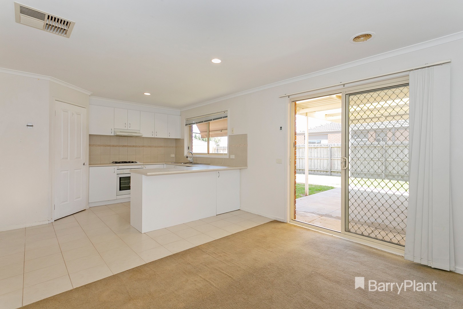 82 Calais Circuit, Cranbourne West, VIC 3977, Cranbourne West - Thumbnail 3