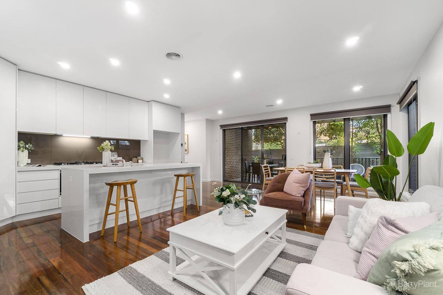 82 Chatsworth Quadrant, Templestowe Lower, VIC 3107, Templestowe Lower - Thumbnail 2