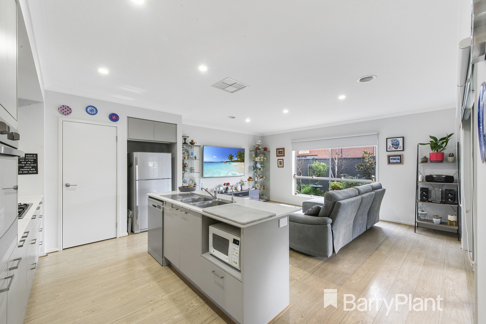 82 Clifton Circuit, Tarneit, VIC 3029, Tarneit - Thumbnail 5