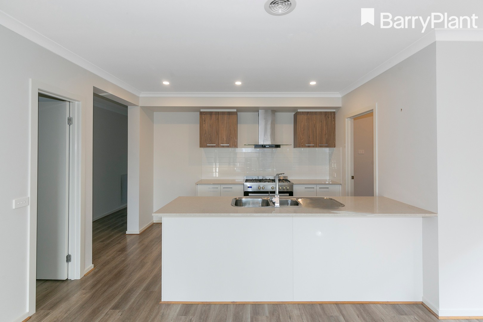 82 Everard Avenue, Clyde North, VIC 3978, Clyde North - Thumbnail 2