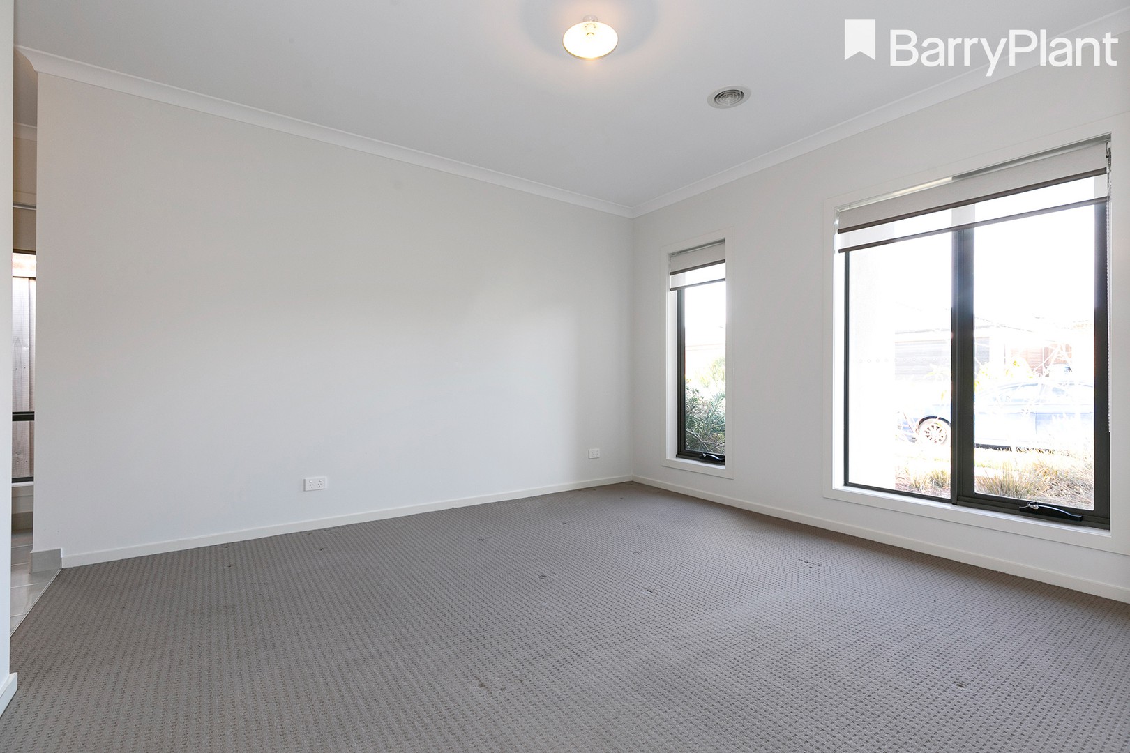 82 Everard Avenue, Clyde North, VIC 3978, Clyde North - Thumbnail 4
