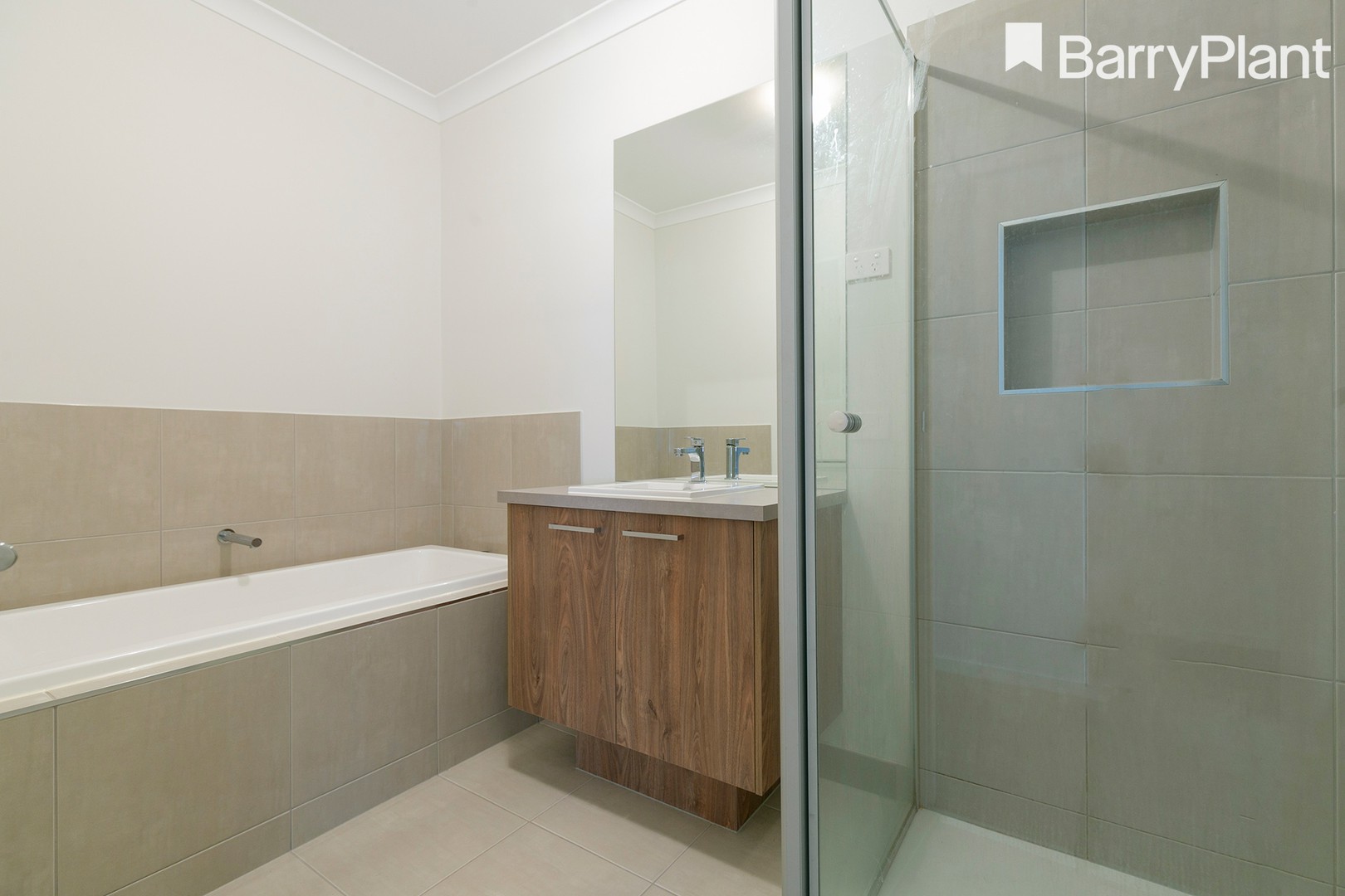 82 Everard Avenue, Clyde North, VIC 3978, Clyde North - Thumbnail 7