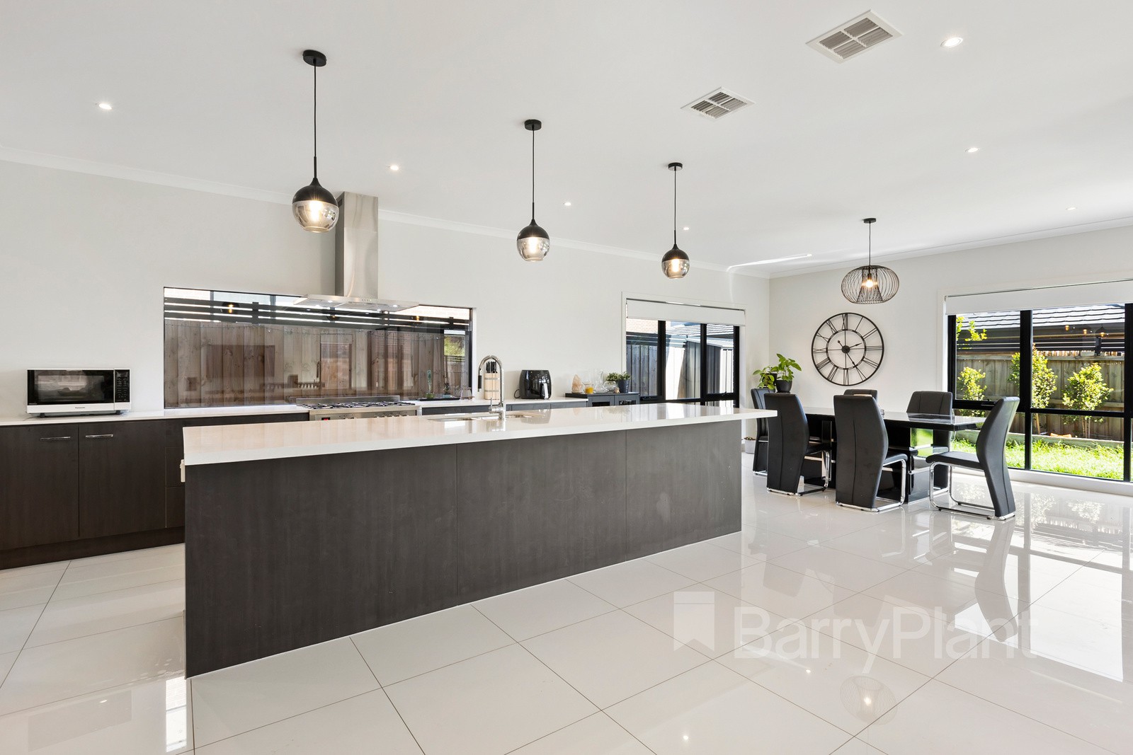 82 Harcrest Boulevard, Wantirna South, VIC 3152, Wantirna South - Thumbnail 3