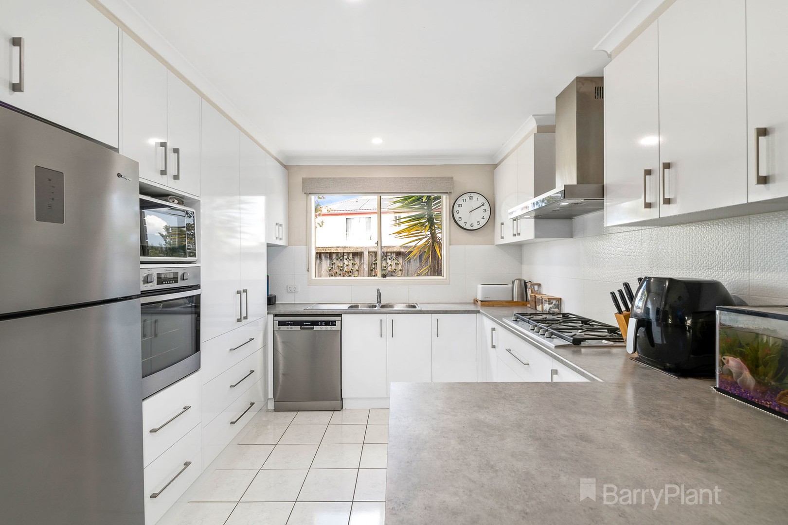 82 Harrington Drive, Narre Warren South, VIC 3805, Narre Warren South - Thumbnail 2