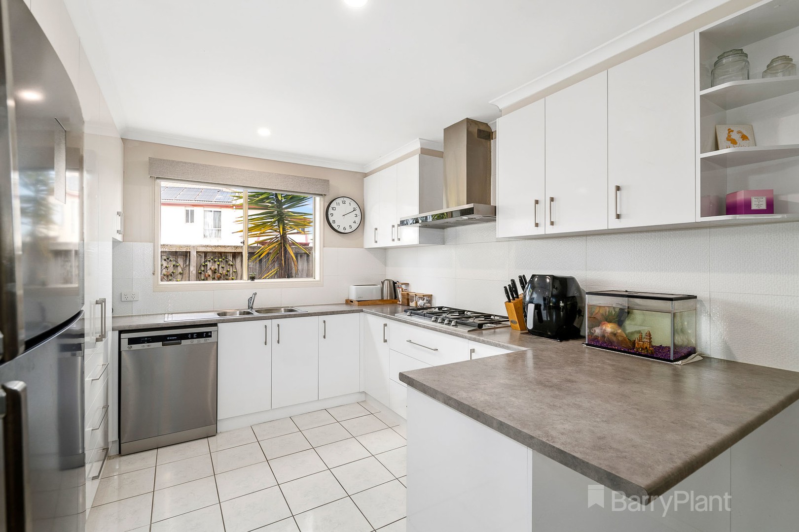 82 Harrington Drive, Narre Warren South, VIC 3805, Narre Warren South - Thumbnail 3