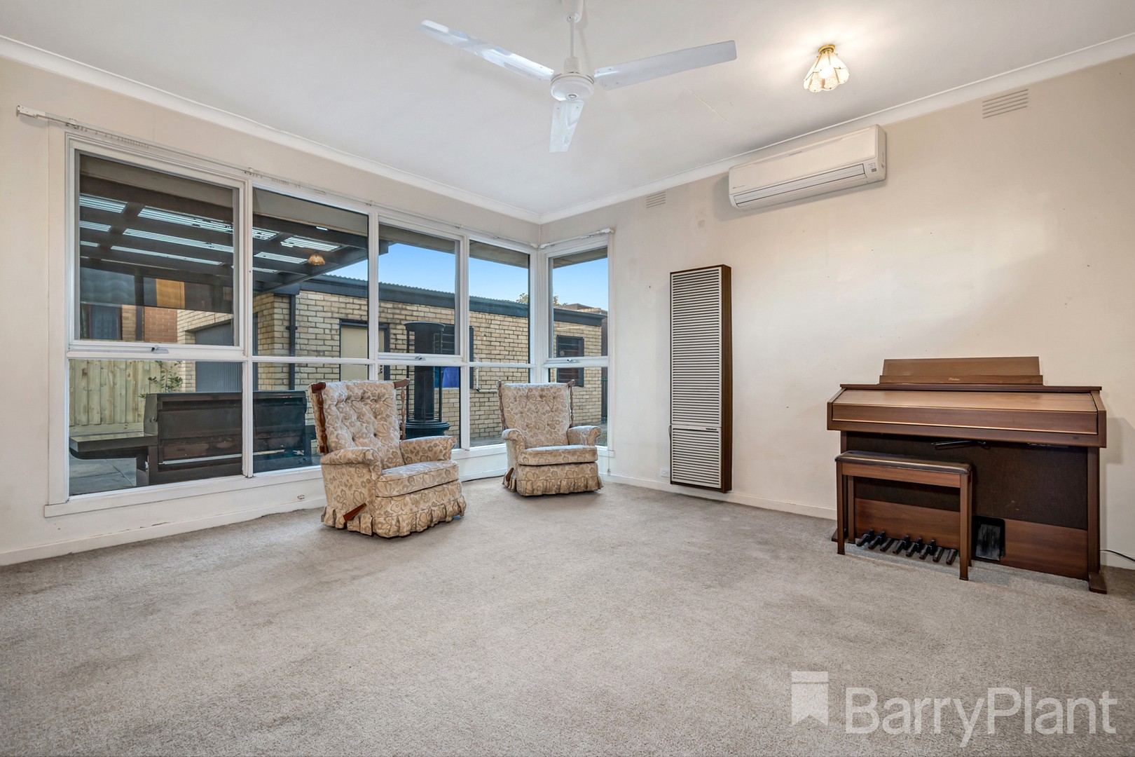 82 Hillview AvenueMount Waverley, VIC 3149, Mount Waverley - Thumbnail 3