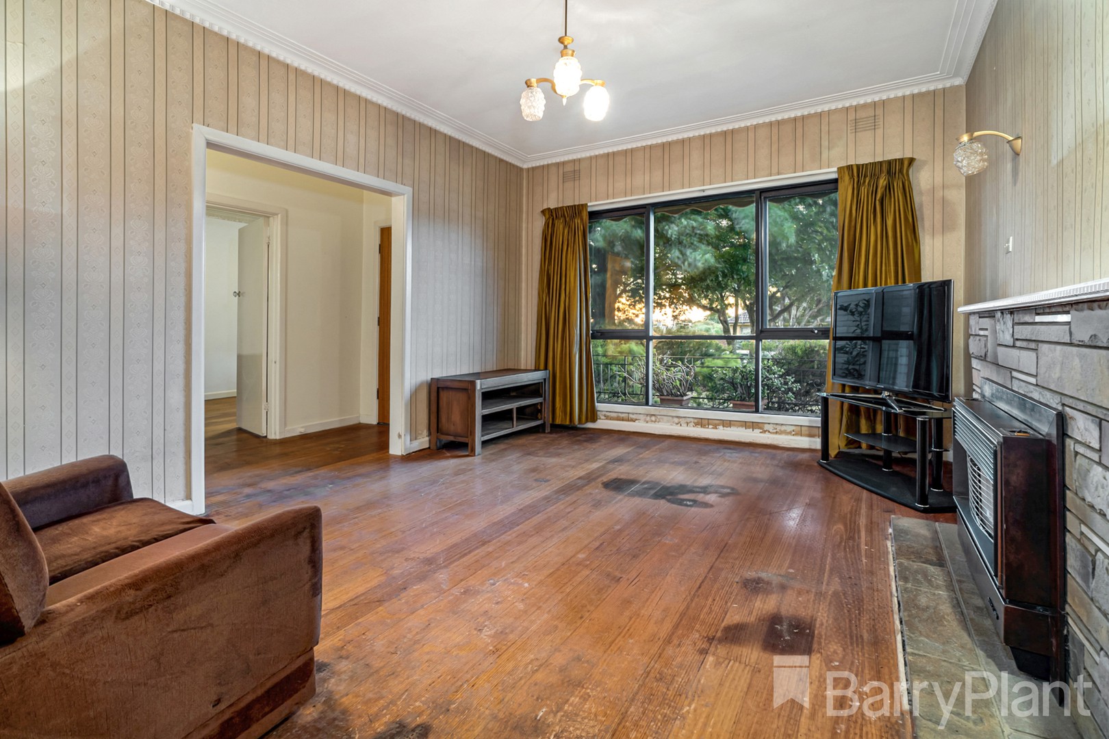 82 Hillview AvenueMount Waverley, VIC 3149, Mount Waverley - Thumbnail 4