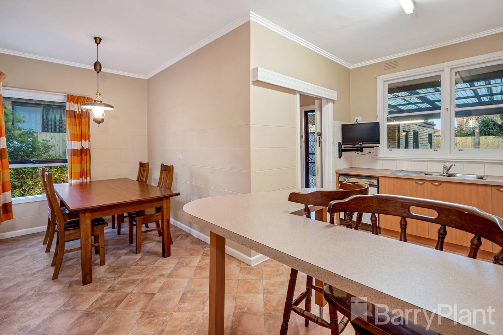 82 Hillview AvenueMount Waverley, VIC 3149, Mount Waverley - Thumbnail 5