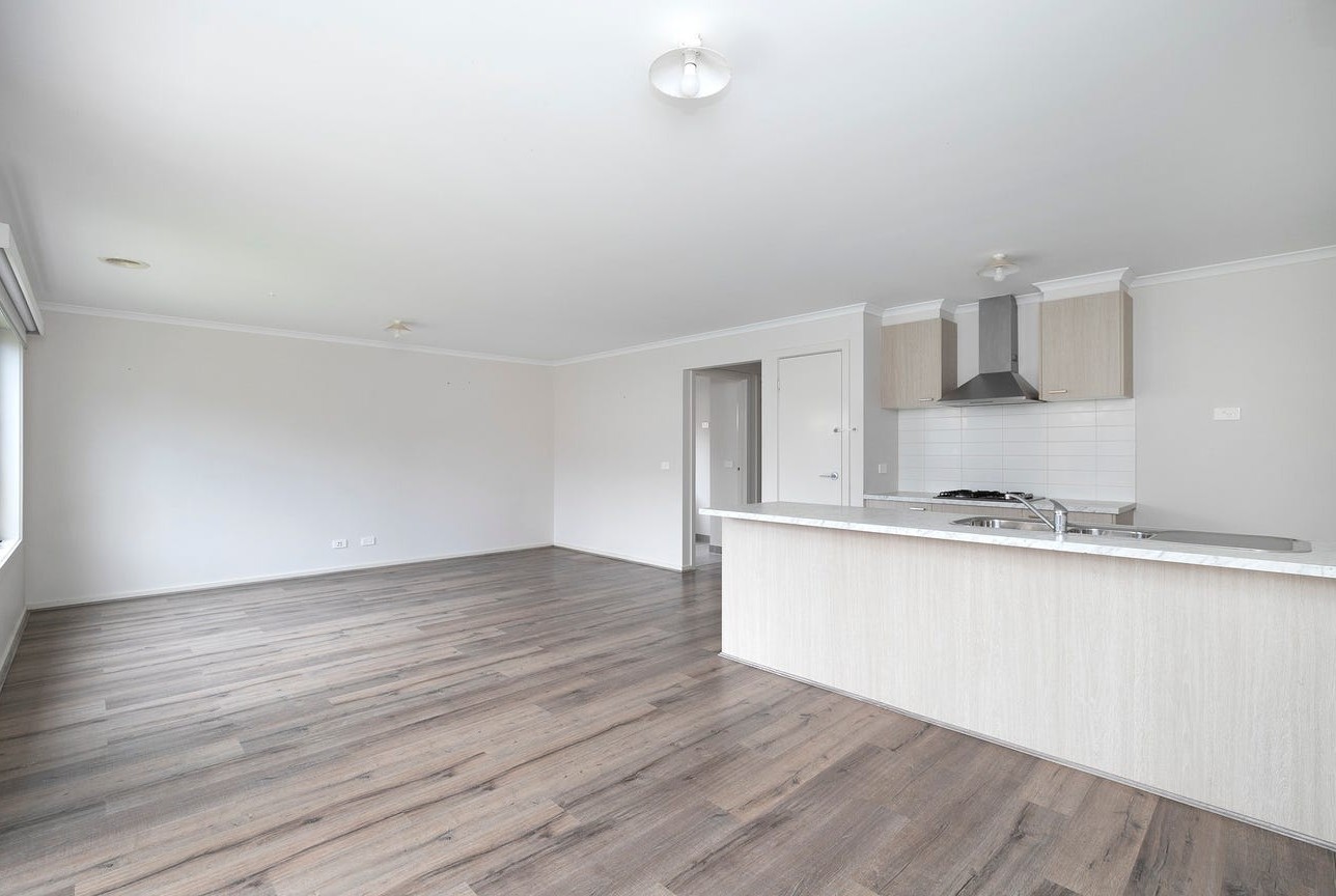 82 Jester Drive, Melton South, VIC 3338, Cobblebank - Thumbnail 2