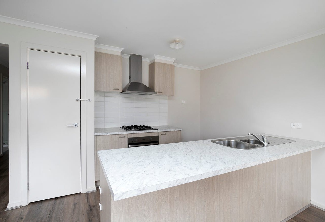 82 Jester Drive, Melton South, VIC 3338, Cobblebank - Thumbnail 3