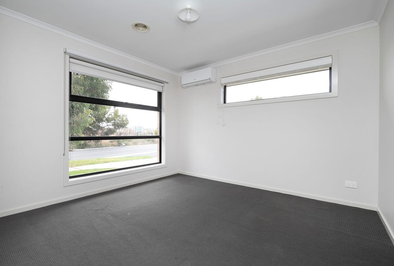 82 Jester Drive, Melton South, VIC 3338, Cobblebank - Thumbnail 4