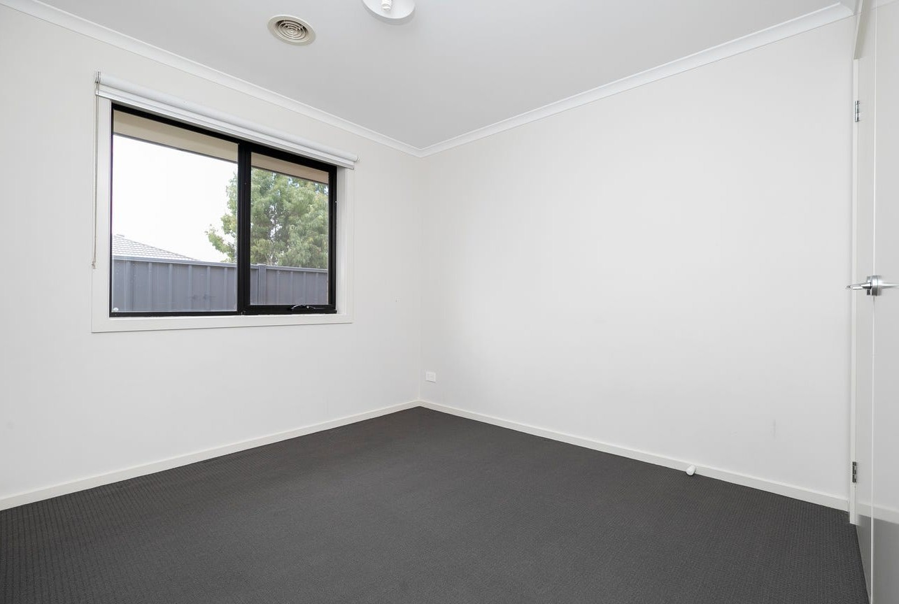 82 Jester Drive, Melton South, VIC 3338, Cobblebank - Thumbnail 5