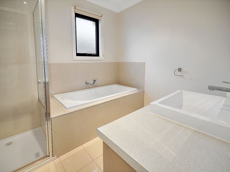 82 Marigold Crescent, Gowanbrae, VIC 3043, Gowanbrae - Thumbnail 3
