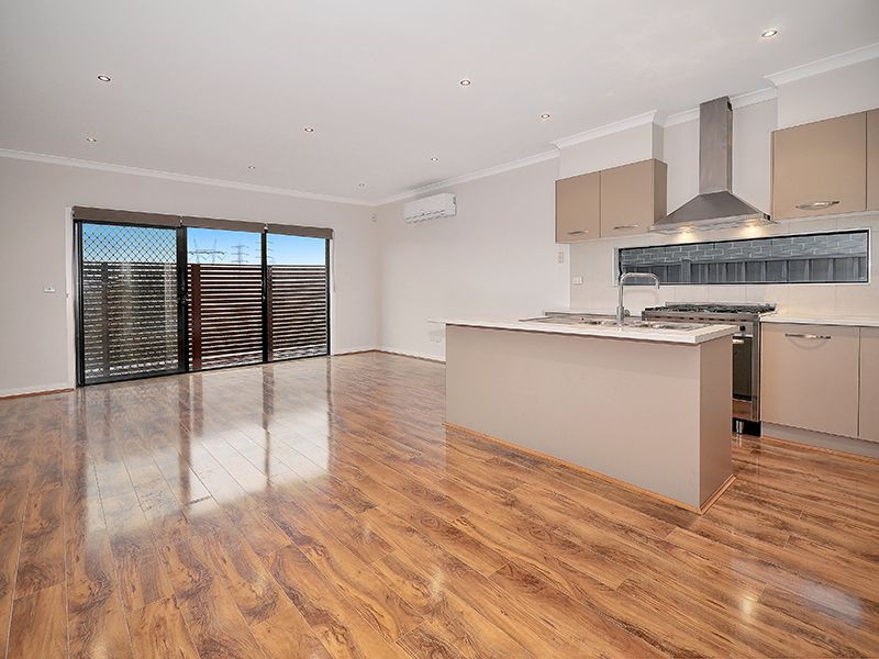 82 Marigold Crescent, Gowanbrae, VIC 3043, Gowanbrae - Thumbnail 5