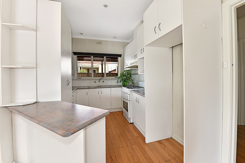82 McNamara Avenue, Airport West, VIC 3042 - Thumbnail 2 - 20/12/2021