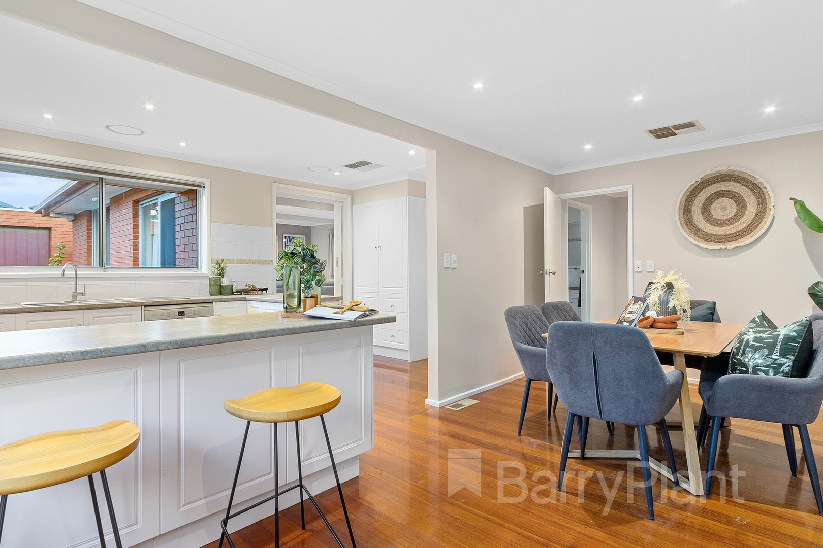 82 Raheen Avenue, Wantirna, VIC 3152, Wantirna - Thumbnail 4