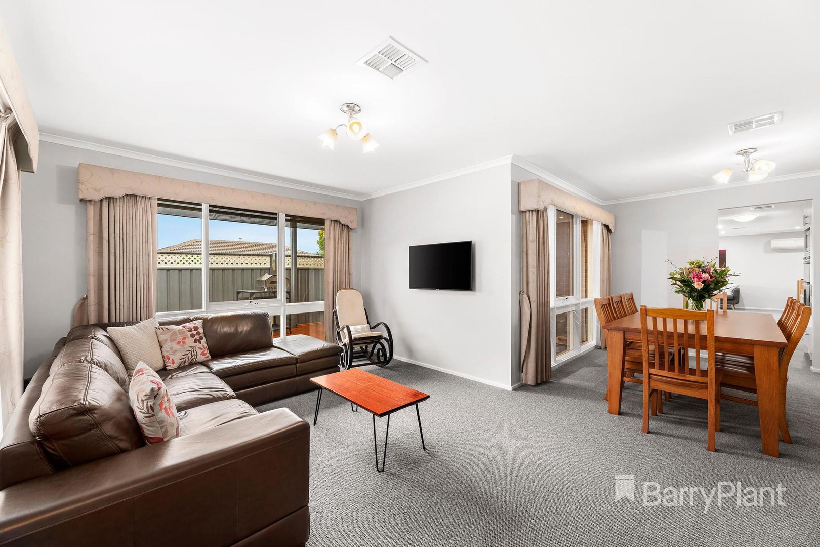 82 Romano Avenue, Mill Park, VIC 3082, Mill Park - Thumbnail 2