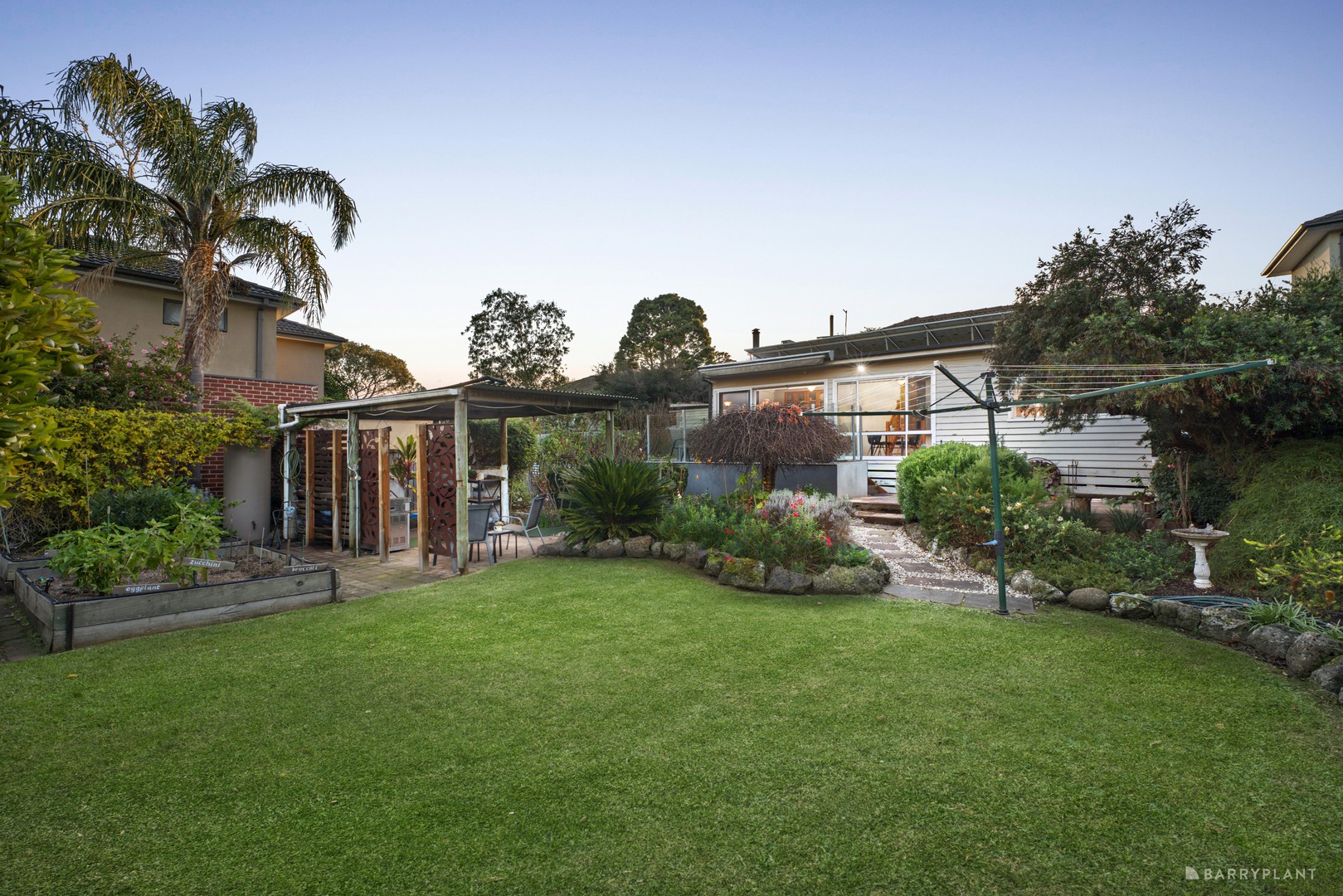 82 Russell Crescent, Doncaster East, VIC 3109 - Thumbnail 2 - 11/06/2026