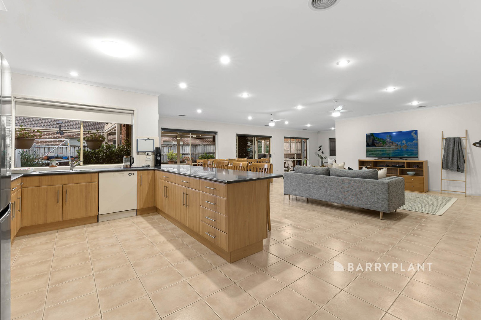 82 Skyline Way, Berwick, VIC 3806, Berwick - Thumbnail 8