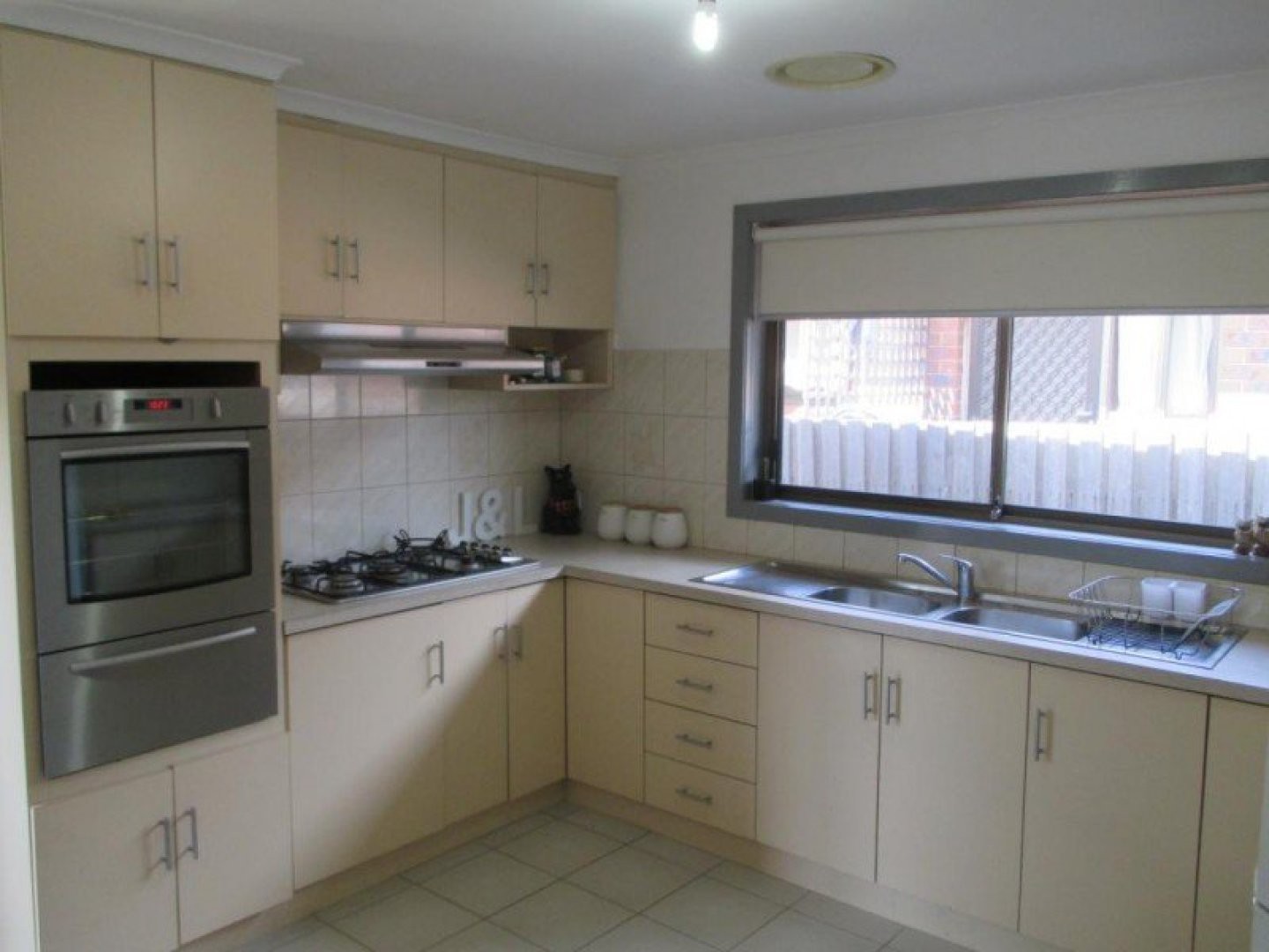 82 Tarcoola Avenue, Meadow Heights, VIC 3048, Meadow Heights - Thumbnail 3