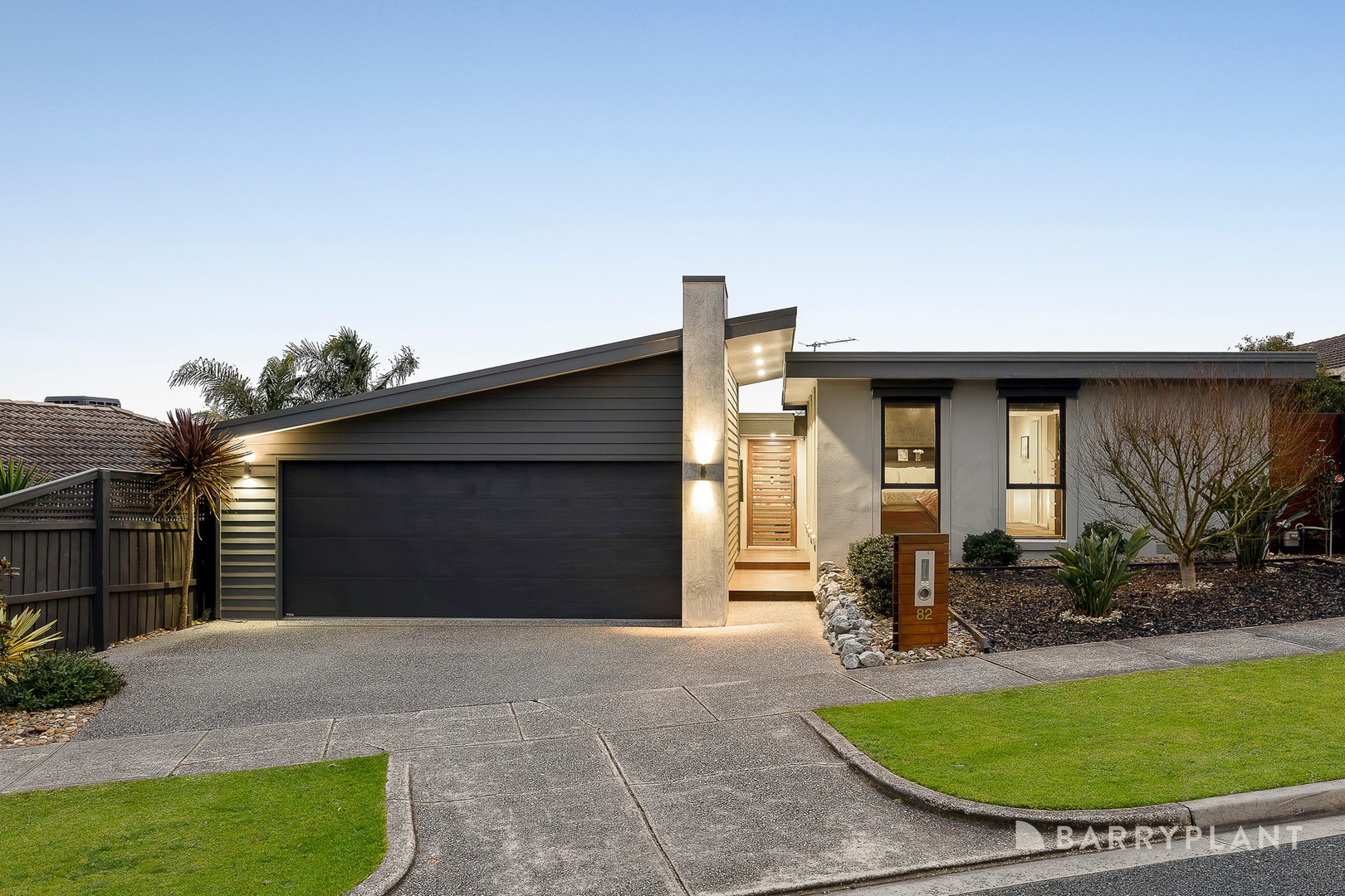 82 Willow Road, Frankston, VIC 3199 - Thumbnail 2 - 13/08/2026