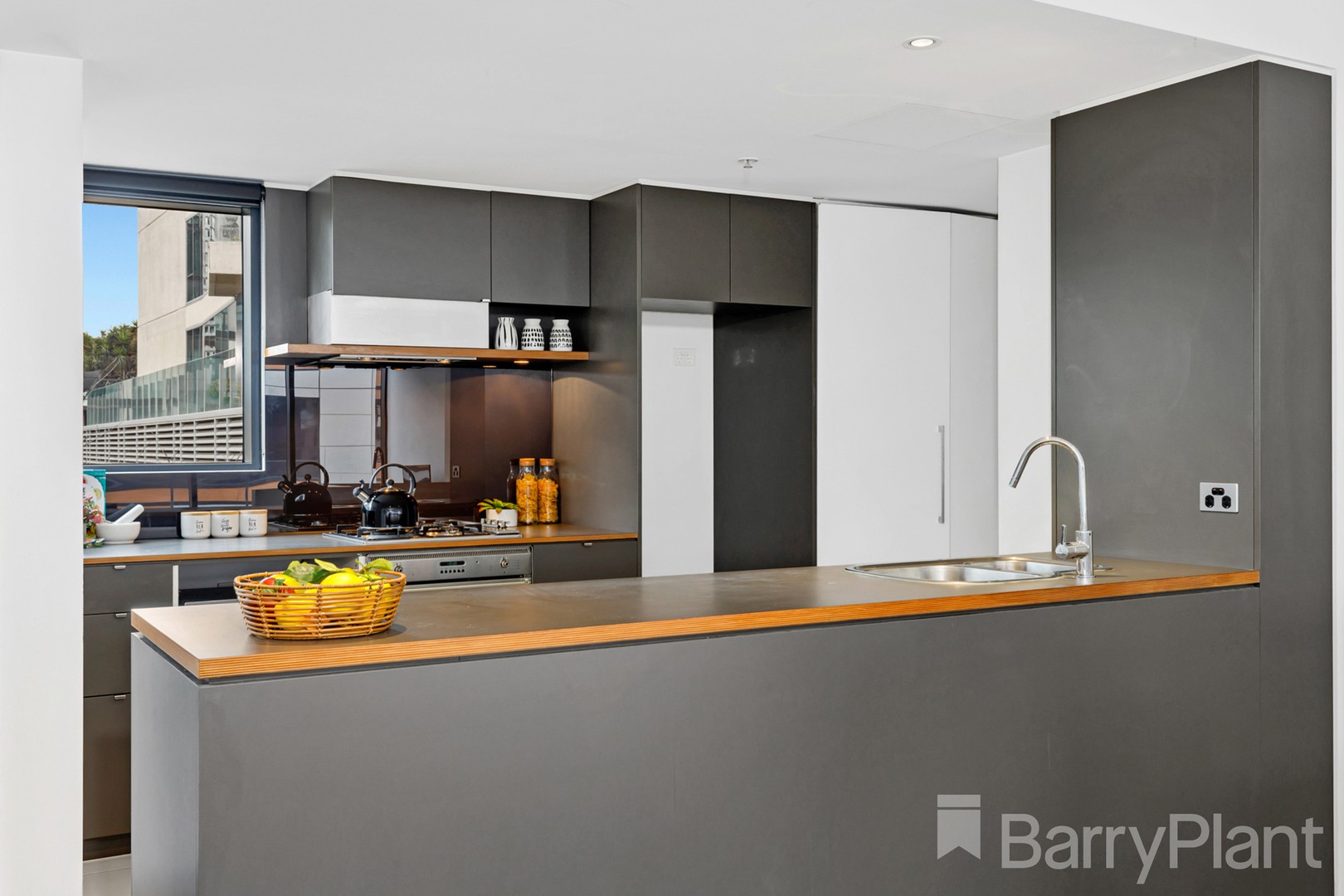 82P/111 Merchant Street, Docklands, VIC 3008, Docklands - Thumbnail 3