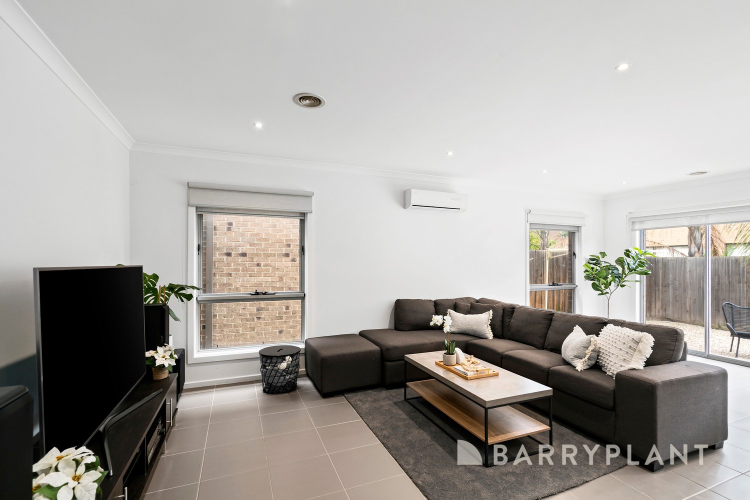 83 Callaway Boulevard, Sunshine West, VIC 3020 - Thumbnail 2 - 08/10/2024