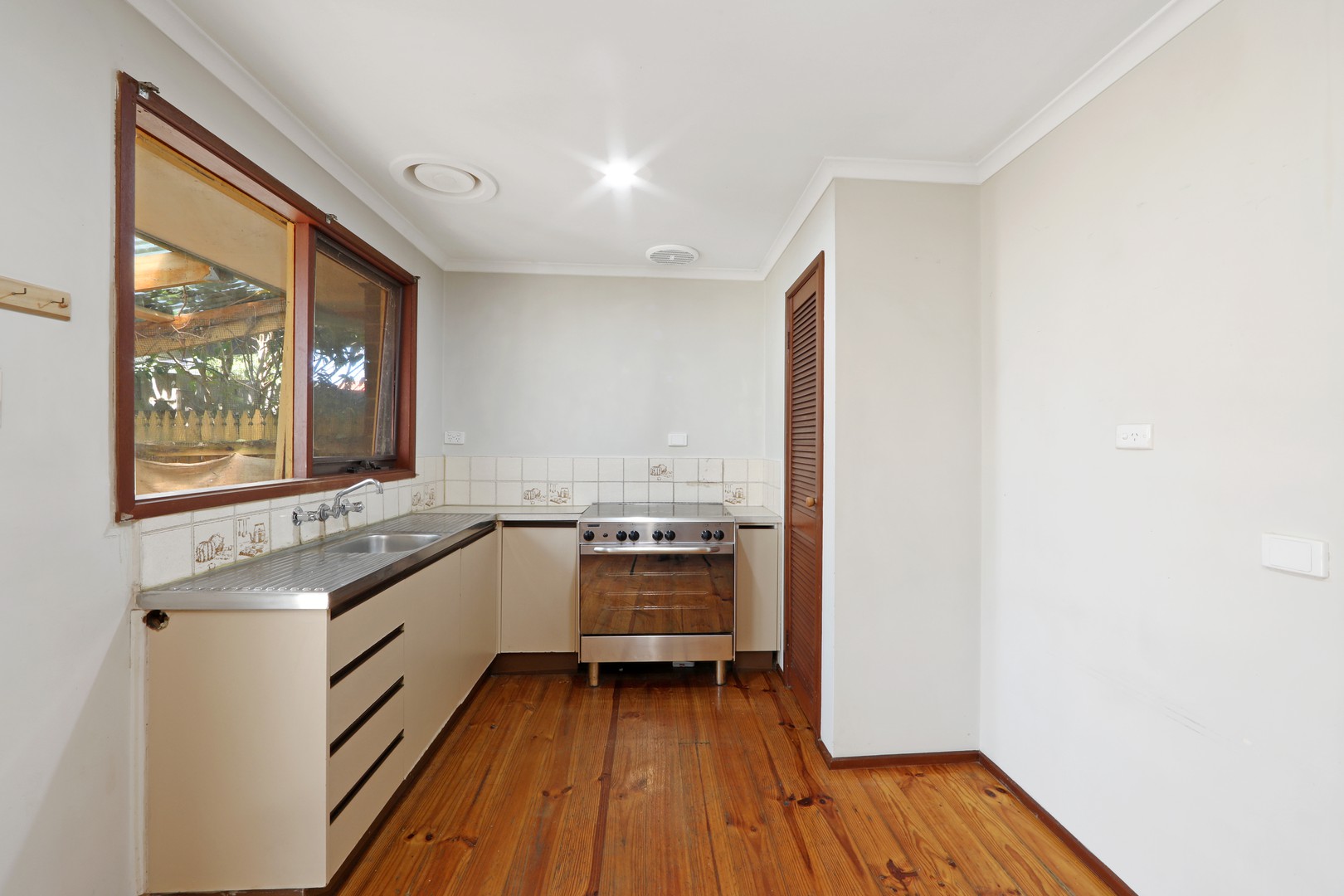 83 Sullivan Avenue, Lysterfield, VIC 3156, Lysterfield - Thumbnail 4