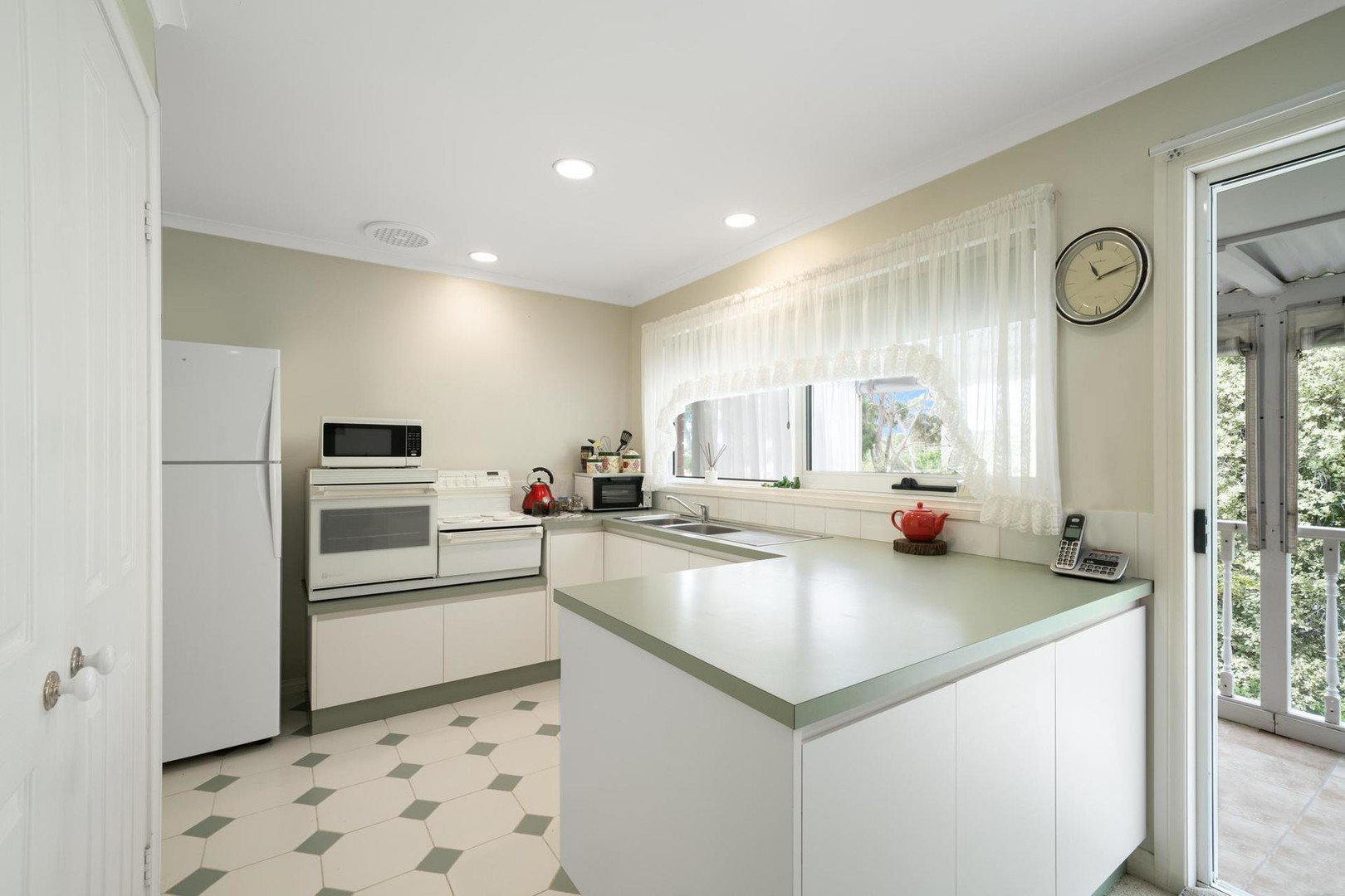 83 Victory Way, Highton, VIC 3216, Highton - Thumbnail 2