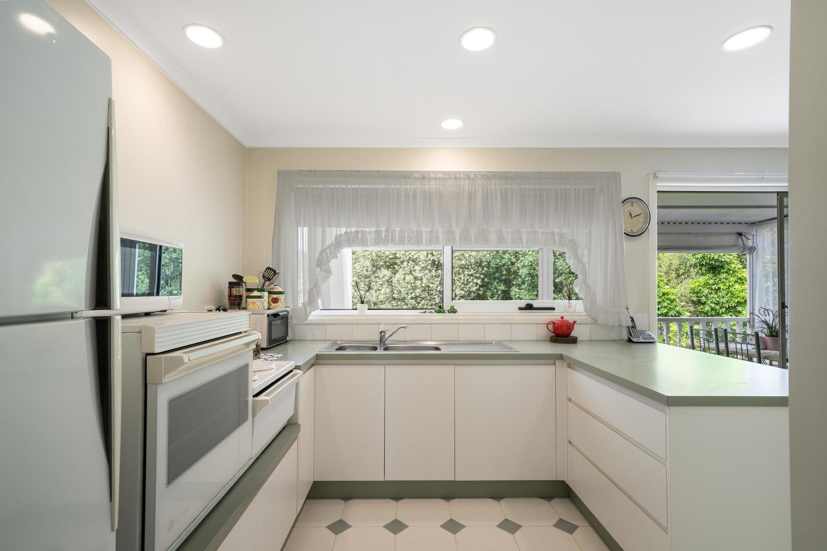 83 Victory Way, Highton, VIC 3216, Highton - Thumbnail 3