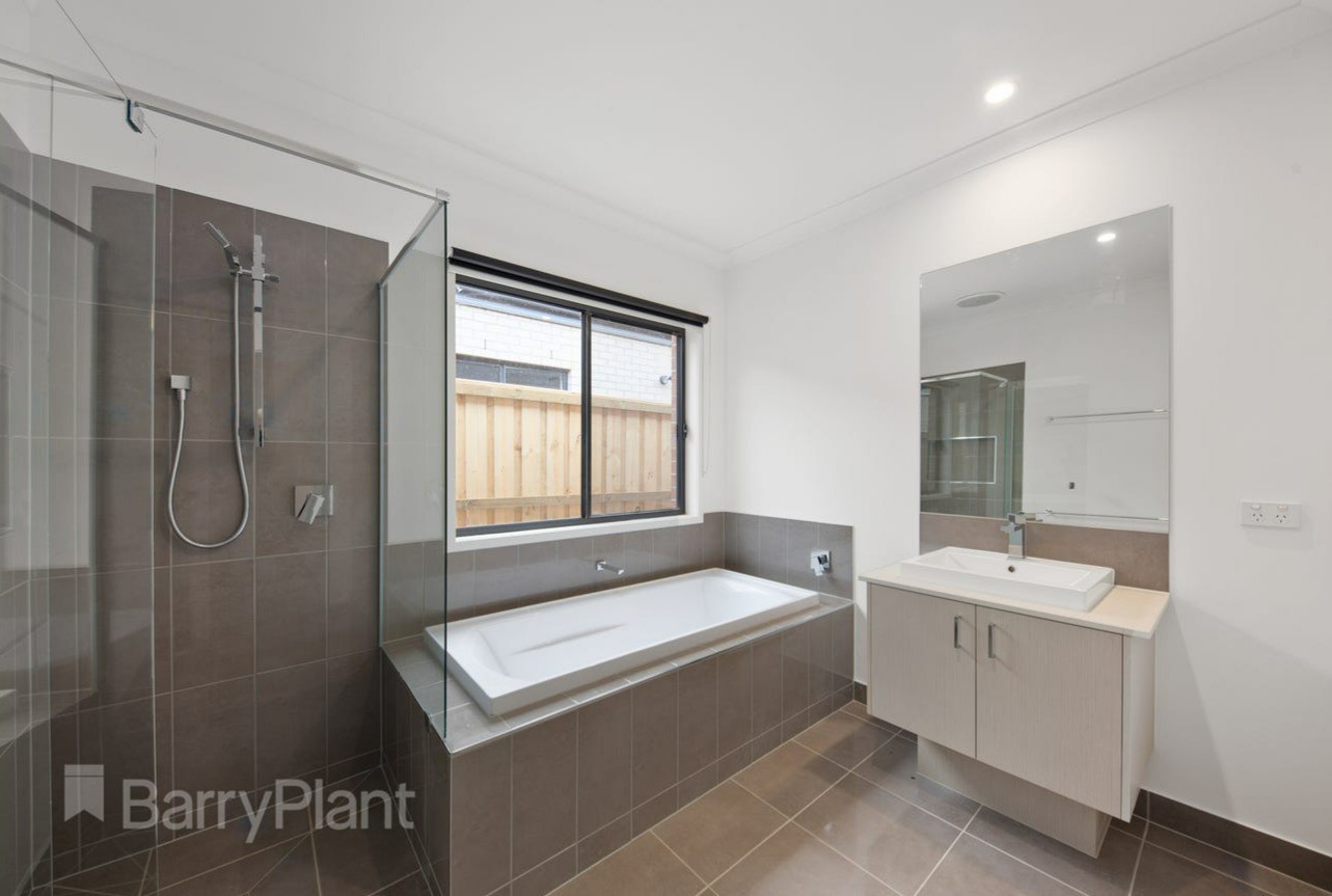 83 Wiltshire Boulevard, Thornhill Park, VIC 3335, Thornhill Park - Thumbnail 6