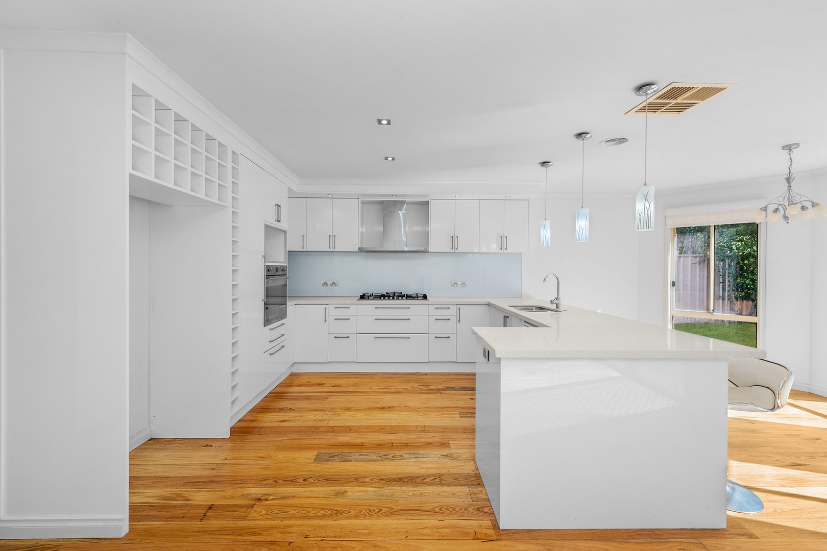 84 Chisholm Drive, Caroline Springs, VIC 3023, Caroline Springs - Thumbnail 5