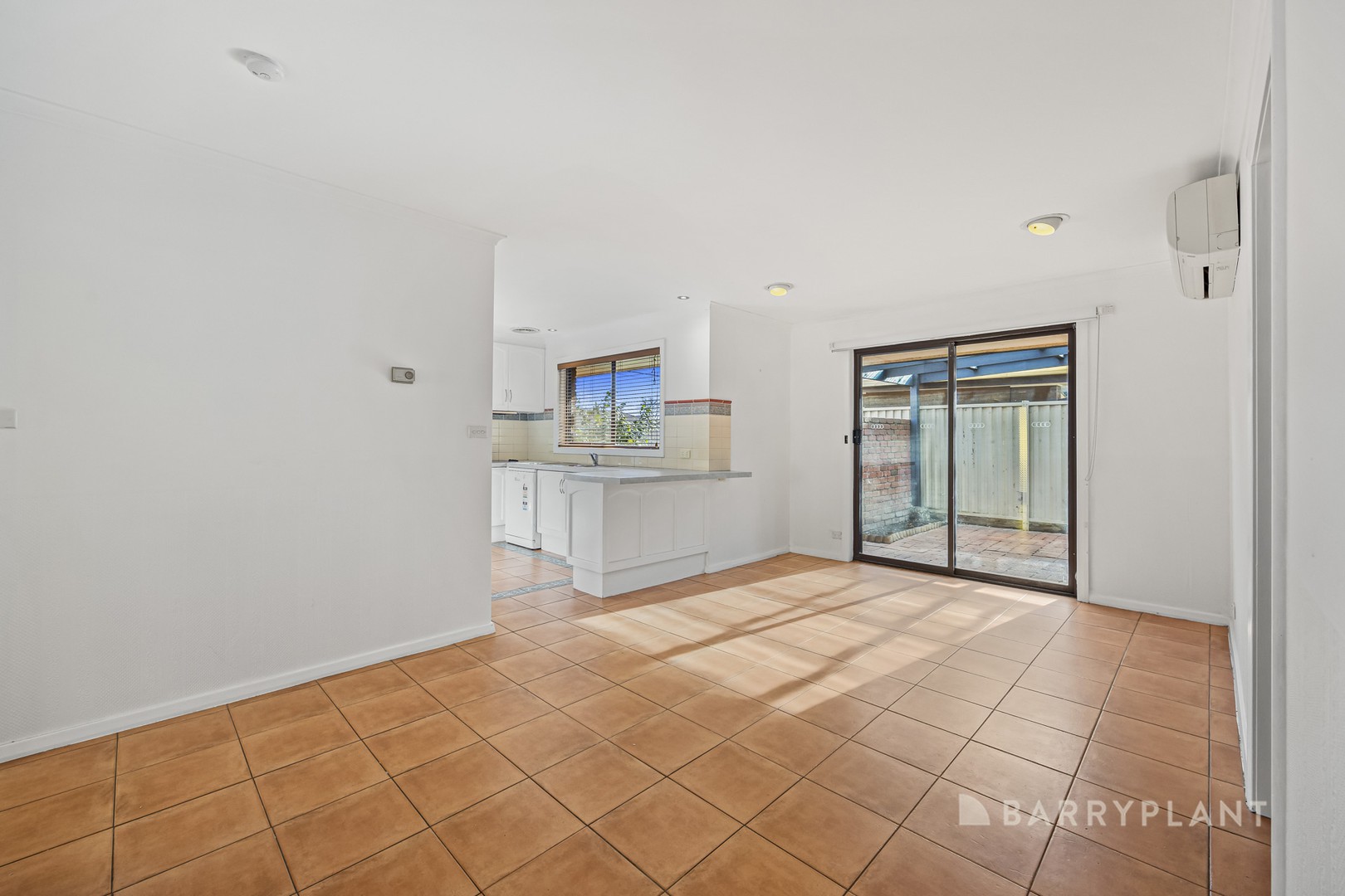 84 Grandview Grove, Wendouree, VIC 3355, Wendouree - Thumbnail 3