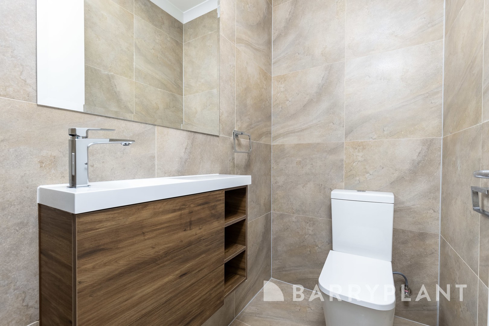 84 Signature Boulevard, Sanctuary Lakes, VIC 3030, Point Cook - Thumbnail 3