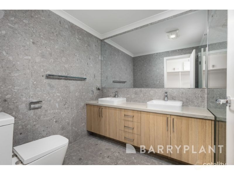 84 Signature Boulevard, Sanctuary Lakes, VIC 3030 - Thumbnail 1 - 20/01/2026