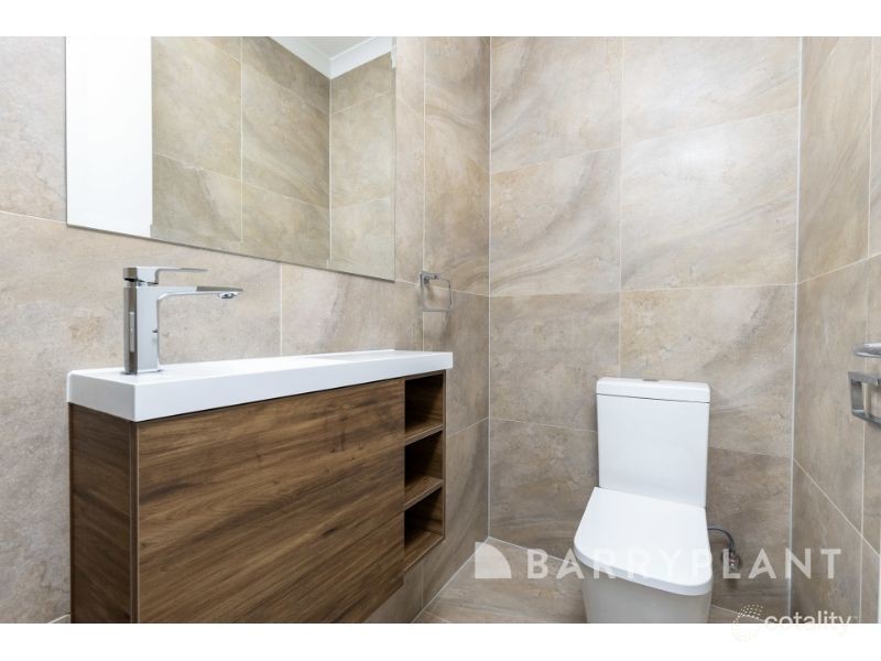 84 Signature Boulevard, Sanctuary Lakes, VIC 3030 - Thumbnail 2 - 20/01/2026