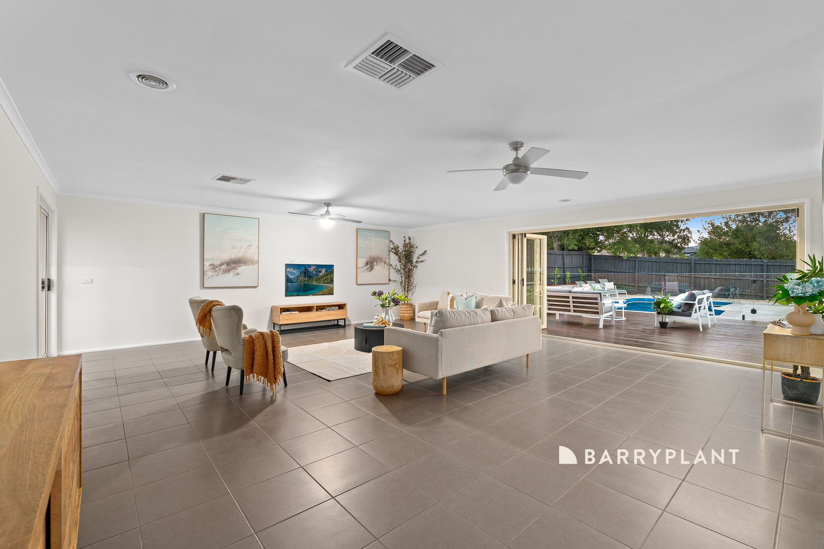 85 Amber Crescent, Narre Warren, VIC 3805 - Thumbnail 2 - 02/04/2025