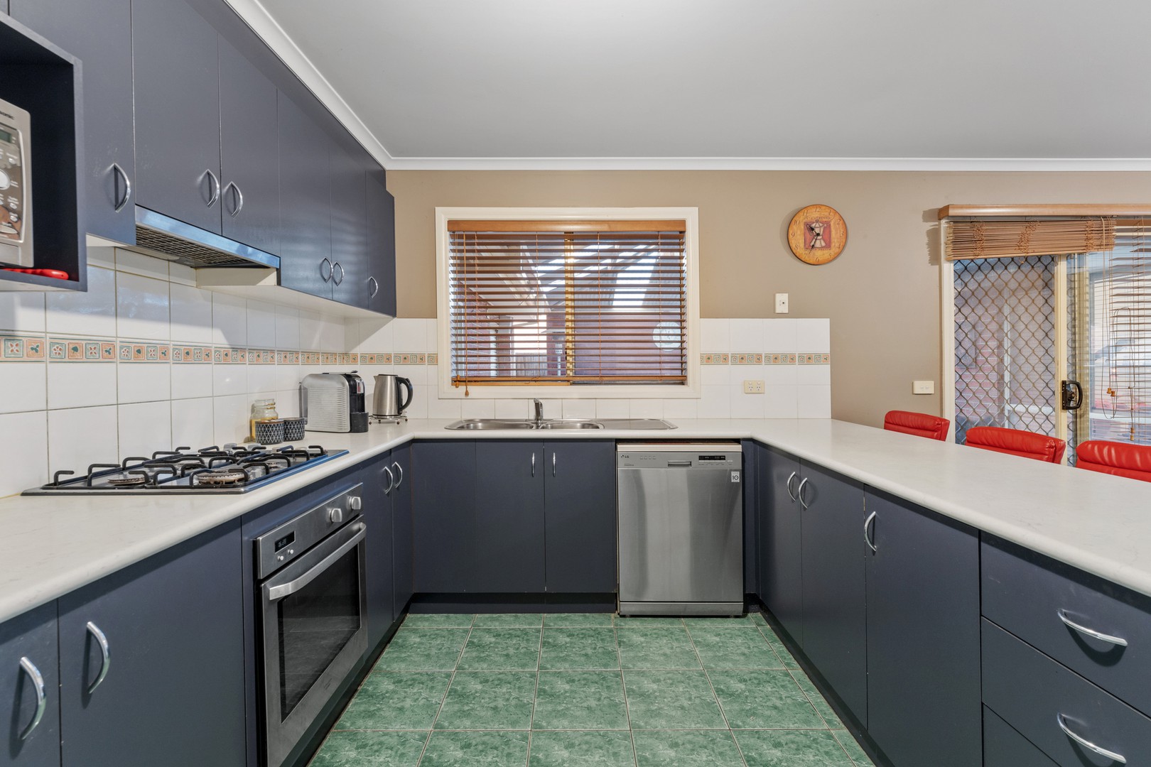 85 Central Parkway, Cranbourne West, VIC 3977, Cranbourne West - Thumbnail 3