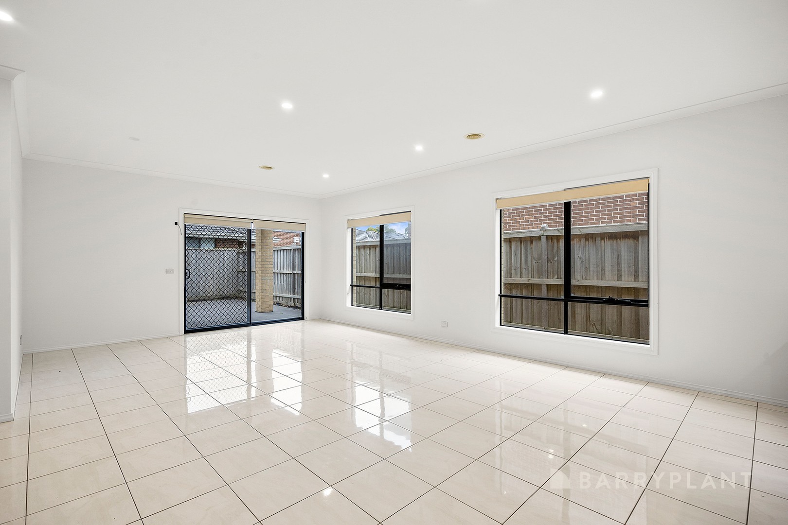 85 Park Orchard Drive, Pakenham, VIC 3810 - Thumbnail 2 - 11/02/2026