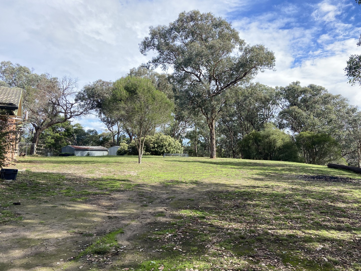 85 Patullos Road, Hurstbridge, VIC 3099, Hurstbridge - Thumbnail 2