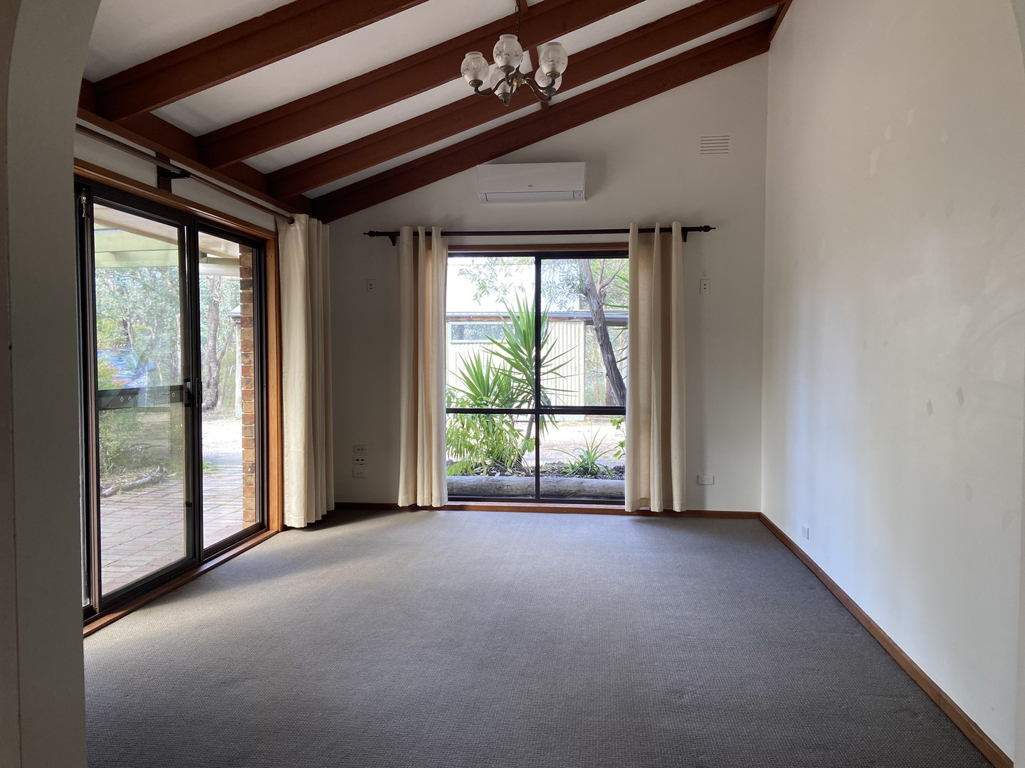 85 Patullos Road, Hurstbridge, VIC 3099, Hurstbridge - Thumbnail 4