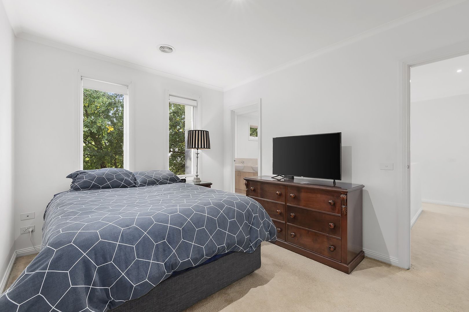 85 Sovereign Manors Crescent, Rowville, VIC 3178, Rowville - Thumbnail 4