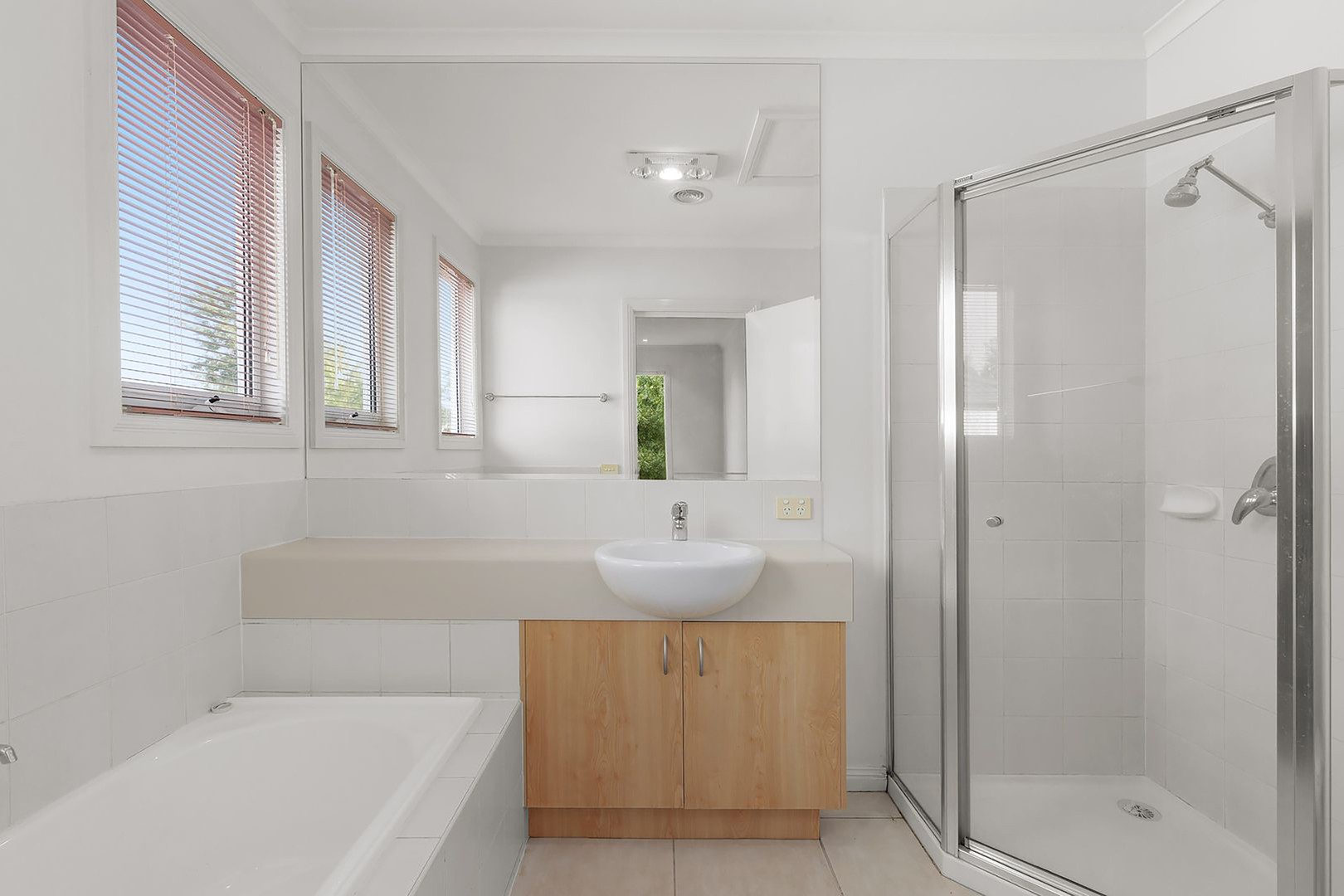 85 Sovereign Manors Crescent, Rowville, VIC 3178, Rowville - Thumbnail 5