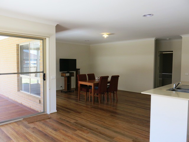 85 Sunnybank Drive, Point Cook, VIC 3030, Point Cook - Thumbnail 6